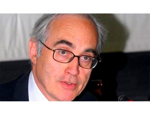 Il Professor Demattei, la cui voce viene amplificata da Padre Fanzaga – incaricato di farne giungere l’eco al di là della ristretta cerchia dei Tradizionalisti più esagitati - coglie al volo l’occasione offerta dallo spettacolo di pessimo gusto organizzato a Parigi all’apertura delle Olimpiadi per auspicare qualche forma di restrizione da imporre a tali manifestazioni del pensiero.