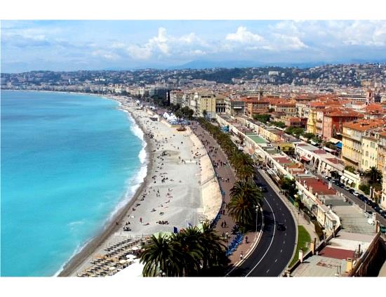 A Nizza vi è un Signore molto arrabbiato.